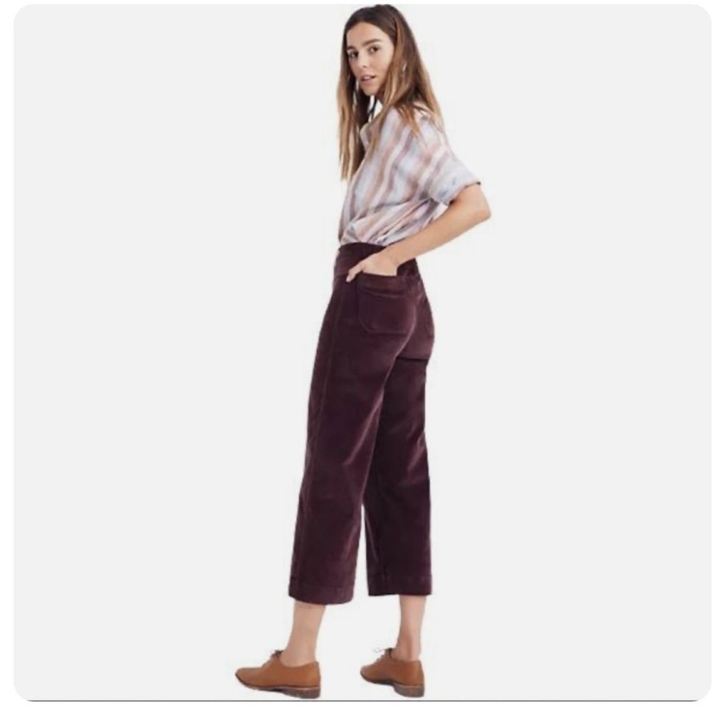 Women's Cropped Corduroy Pants in Burgundy
